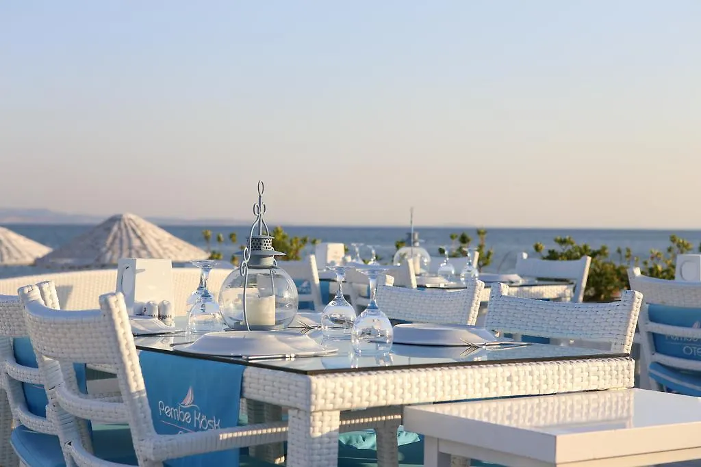 Pembe Kosk Hotel Edremit  4*, Edremit (Balikesir)